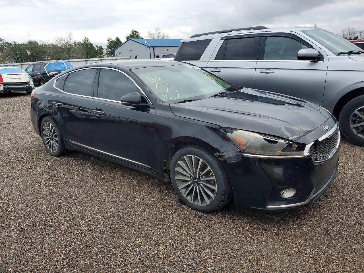 2017 Kia Cadenza Premium - Фото 4