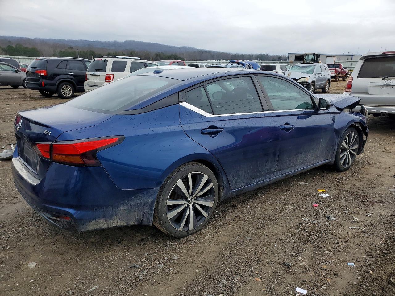 2019 Nissan Altima 2.5 Sr - Image 3