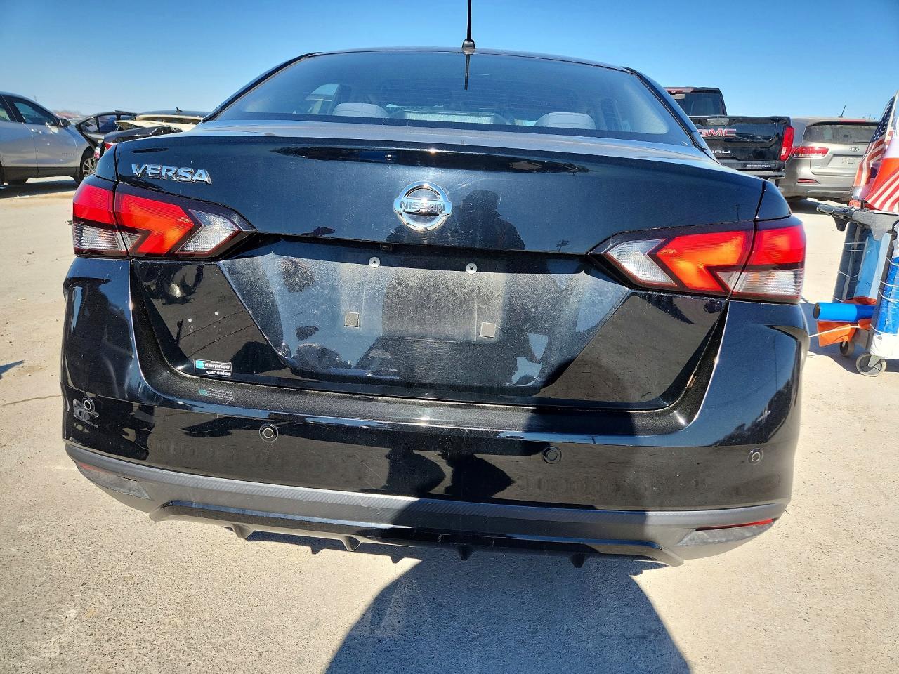 2020 Nissan Versa S - Image 6