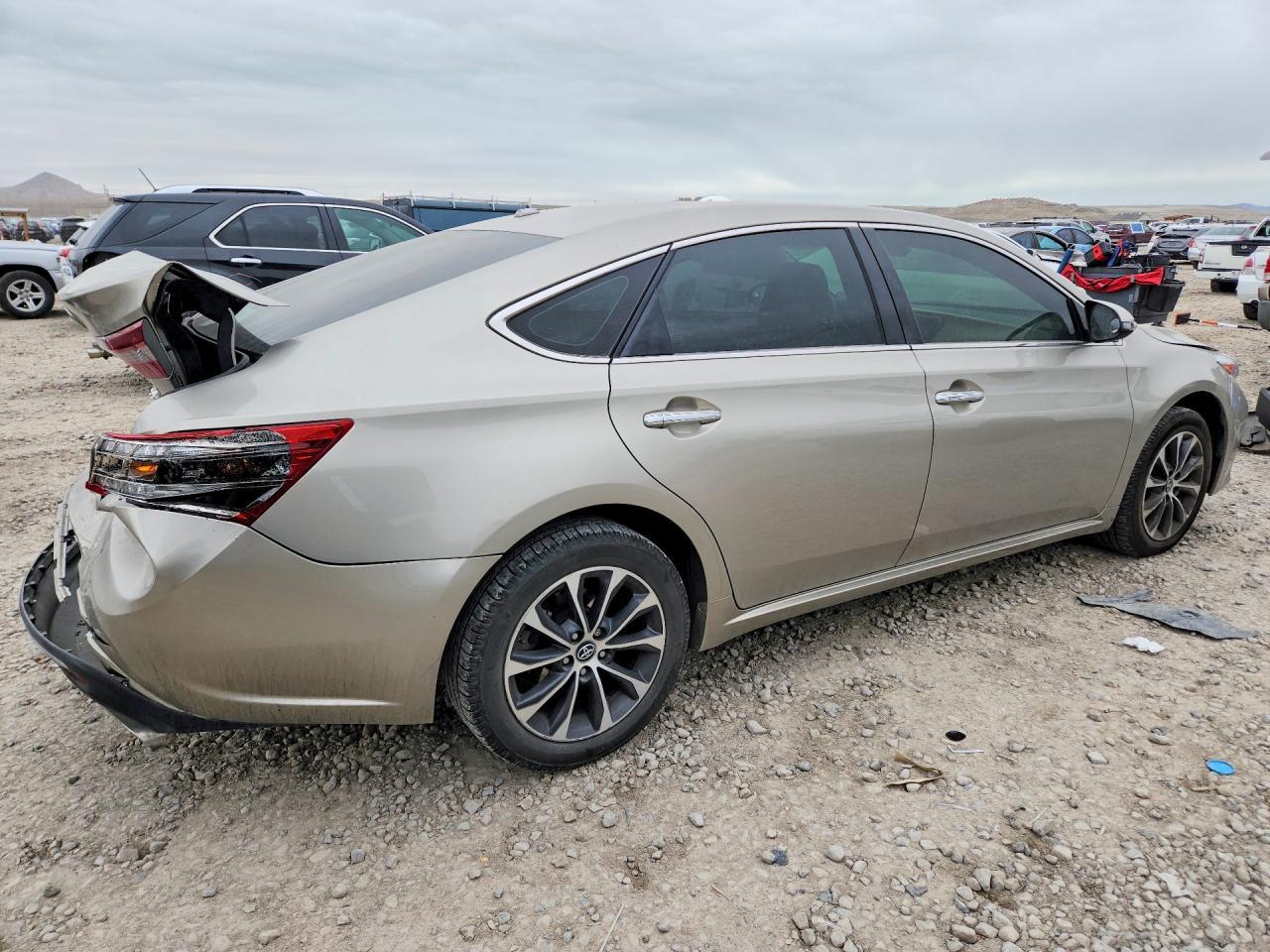 2018 Toyota Avalon Xle - Фото 3