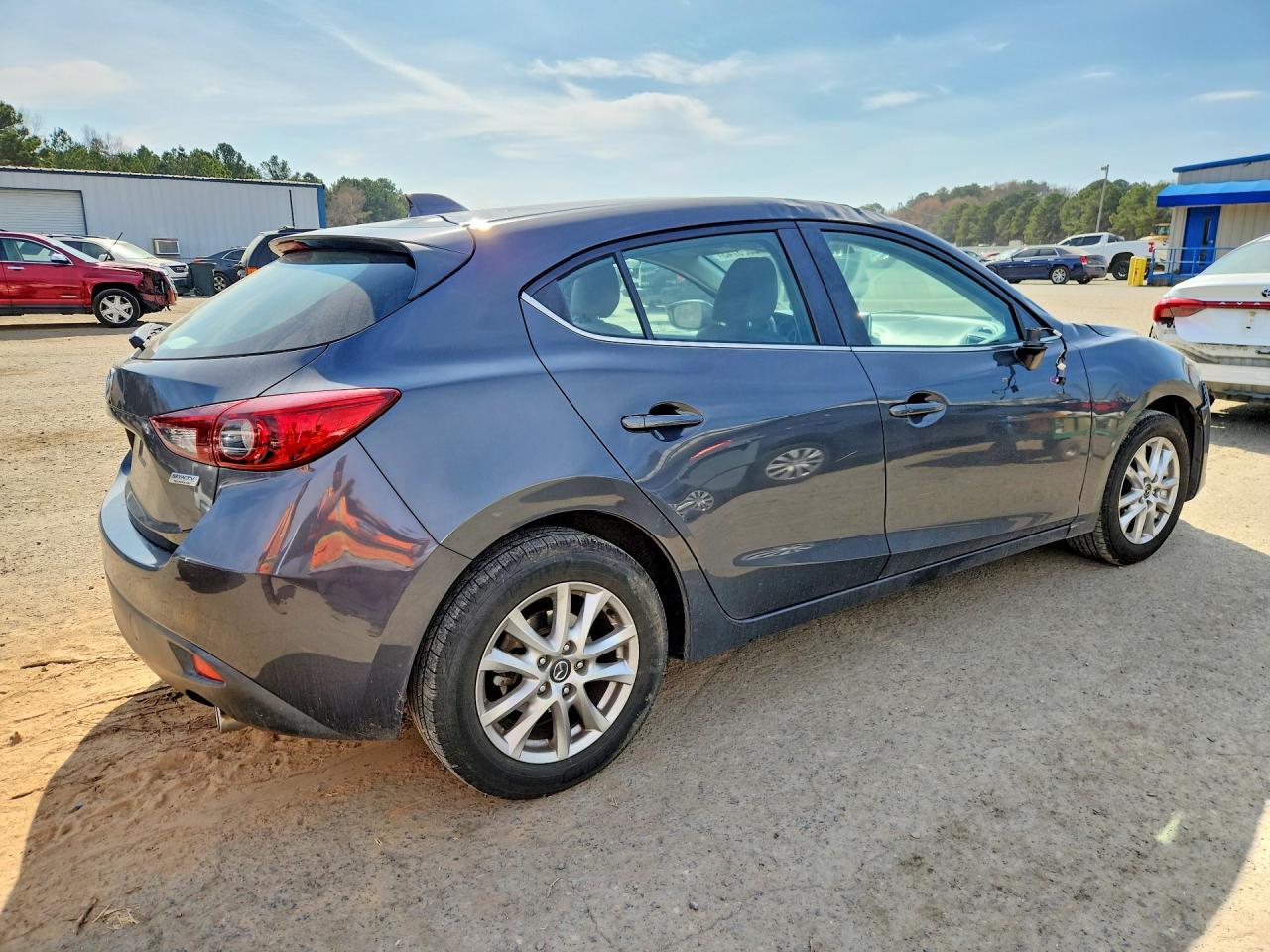 2016 Mazda 3 Grand Touring - Image 3