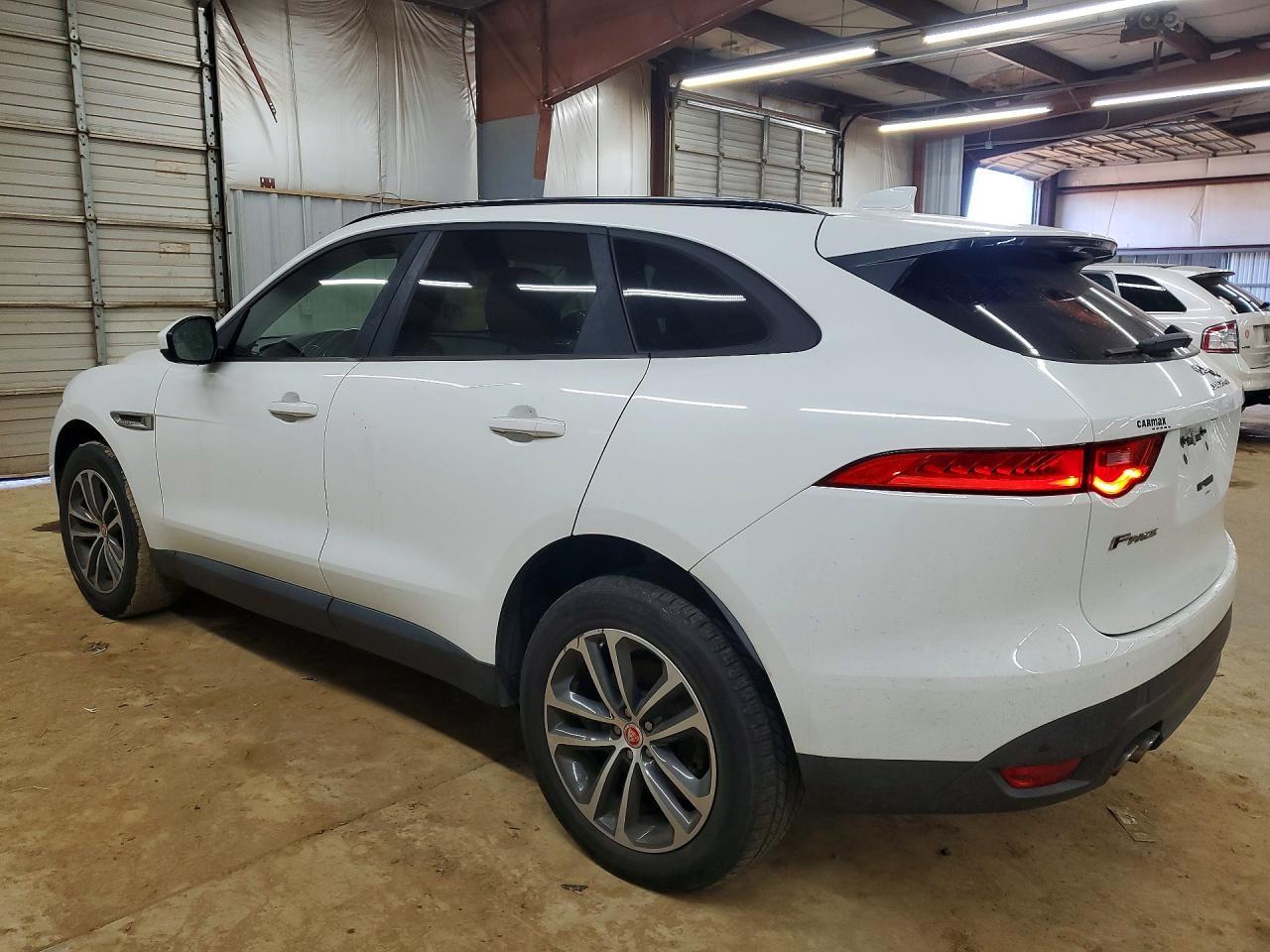 2018 Jaguar F-Pace Premium - Image 2