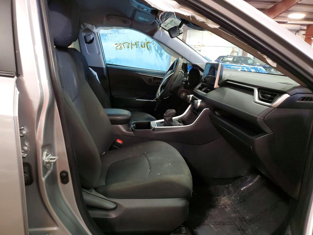 2024 Toyota Rav4 Le - Фото 7