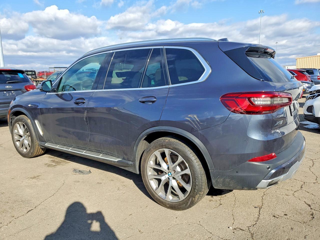 2019 BMW X5 xDrive50I - Image 2