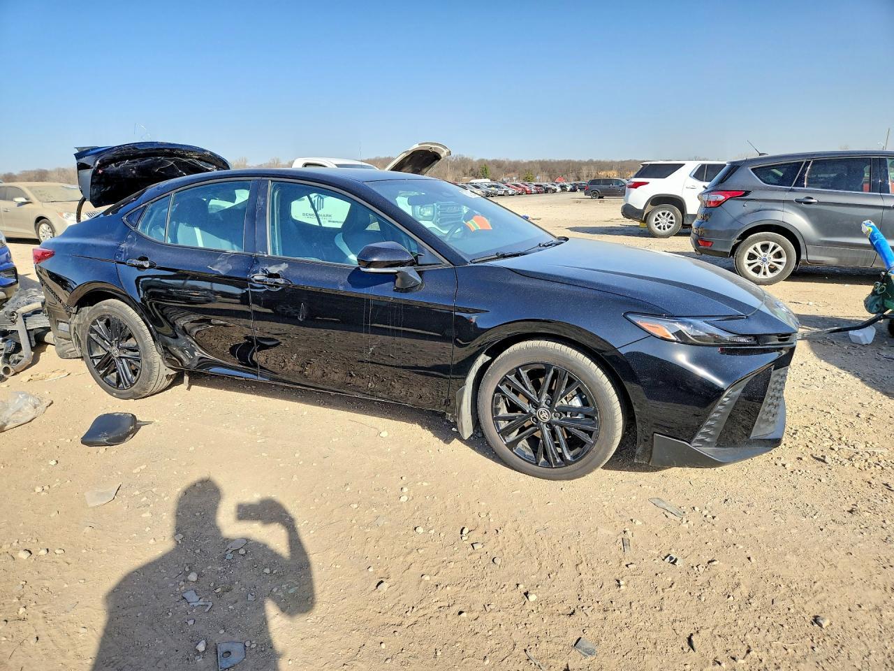2025 Toyota Camry Se - Image 4
