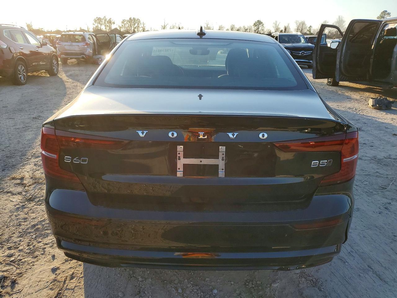 2024 Volvo S60 Core - Image 6