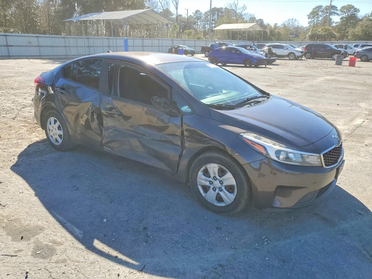 2017 Kia Forte Lx - Image 4