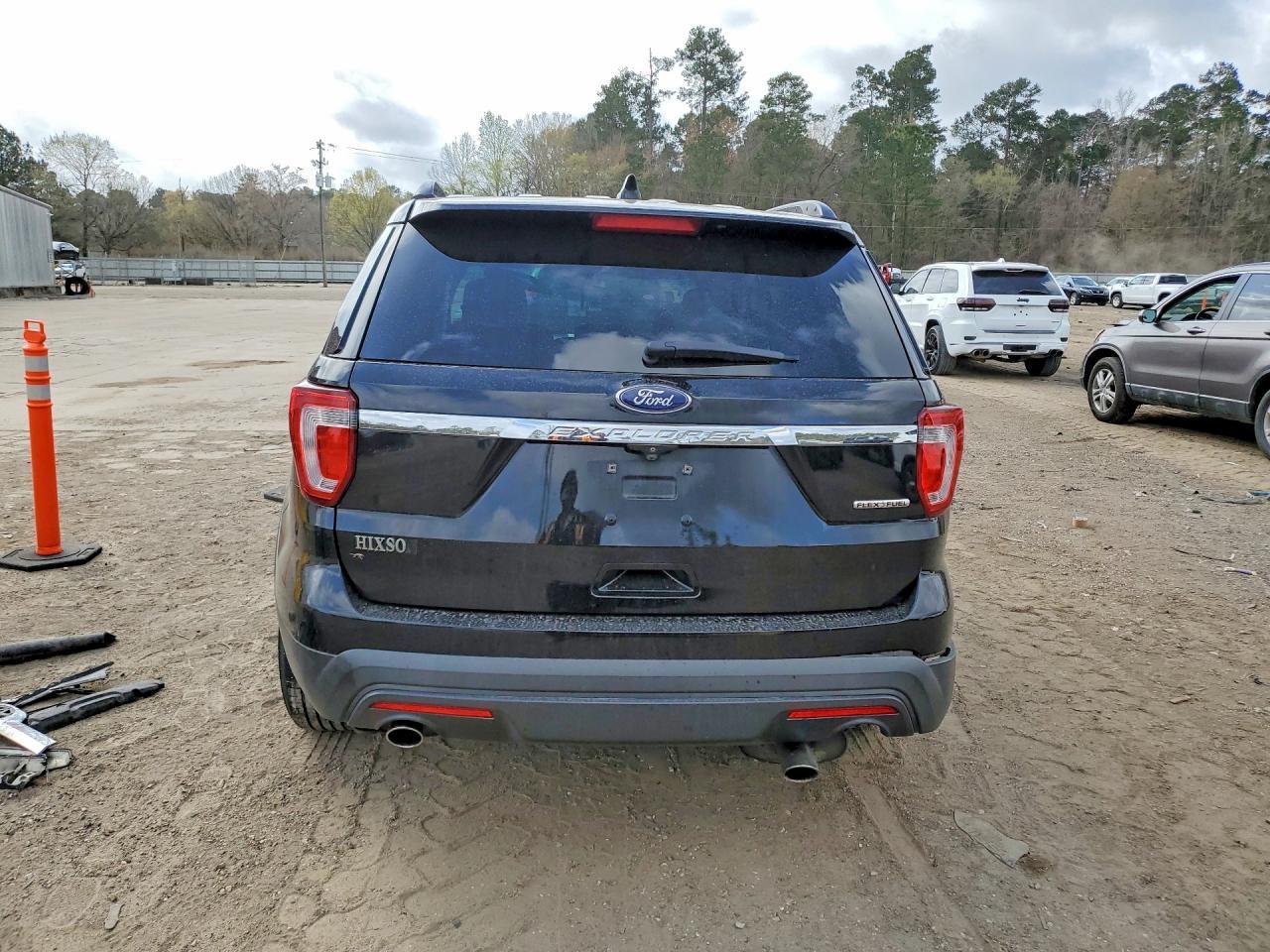 2016 Ford Explorer - Фото 6