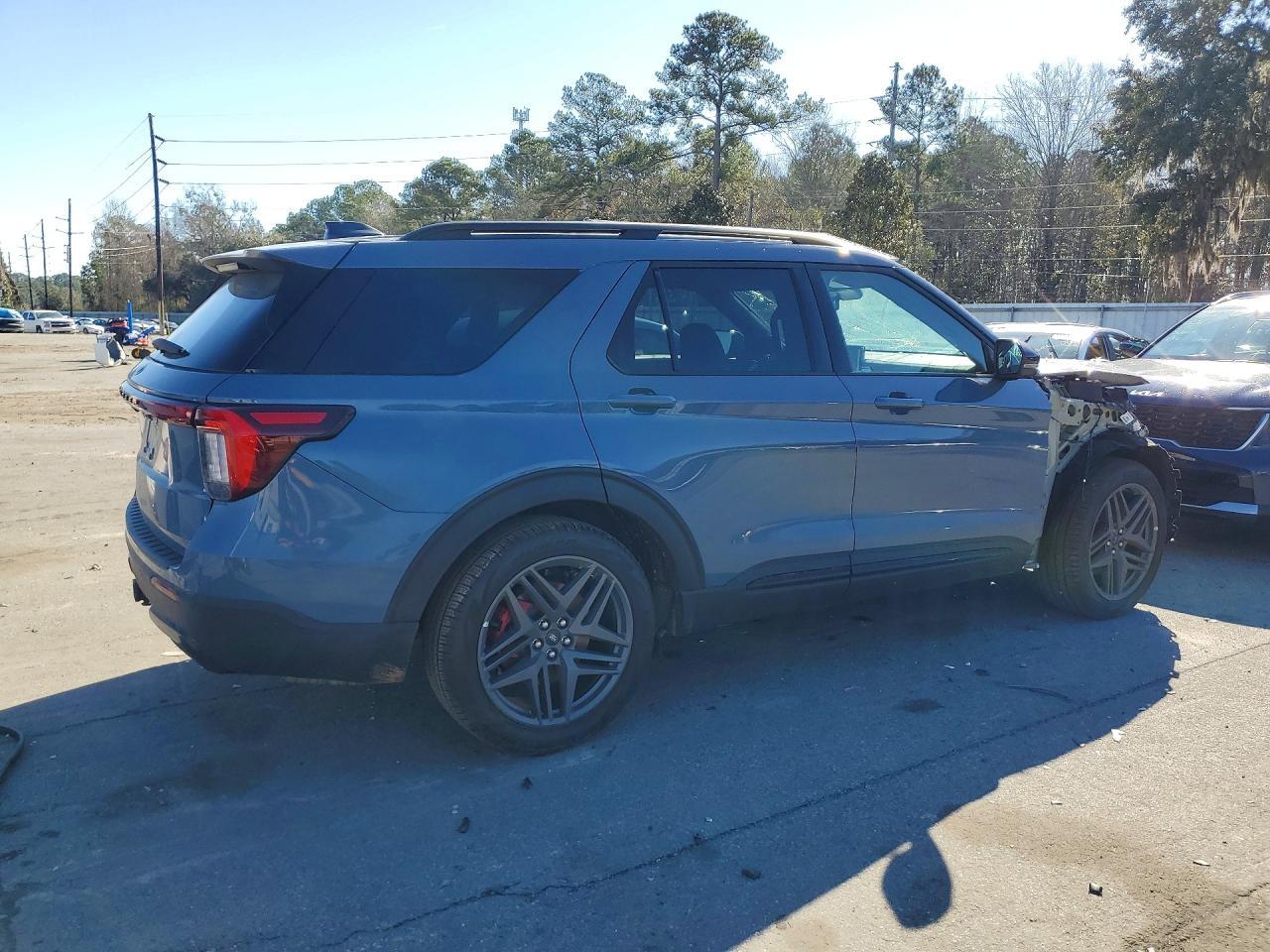 2025 Ford Explorer St-Line - Фото 3
