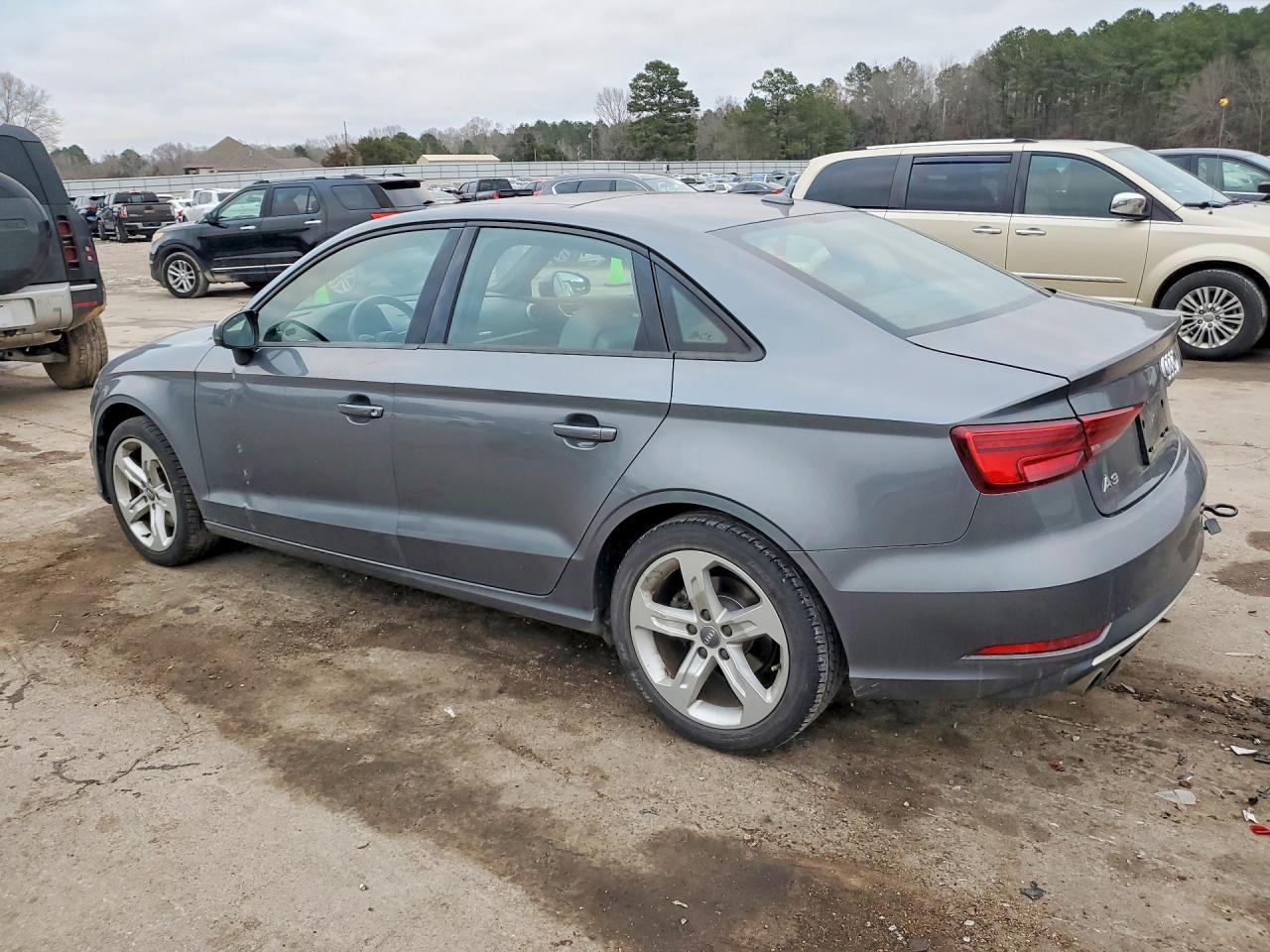 2018 Audi A3 Premium - Фото 2