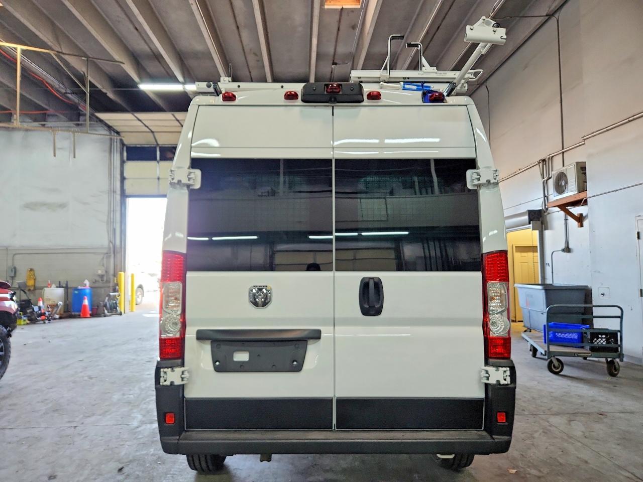 2023 Ram Promaster 2500 Utility / Service Van - Фото 6