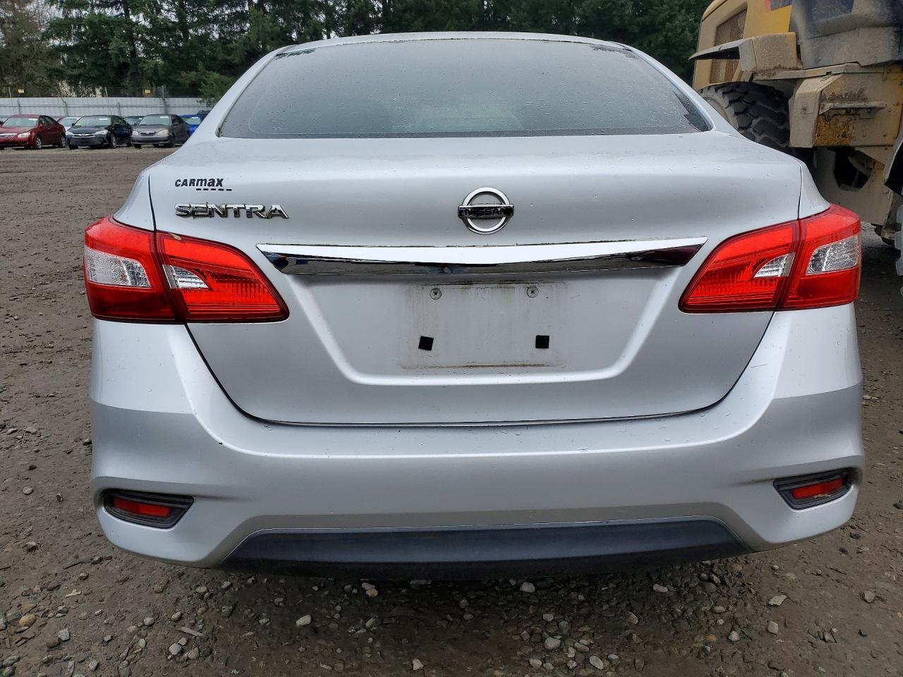 2016 Nissan Sentra S - Фото 6