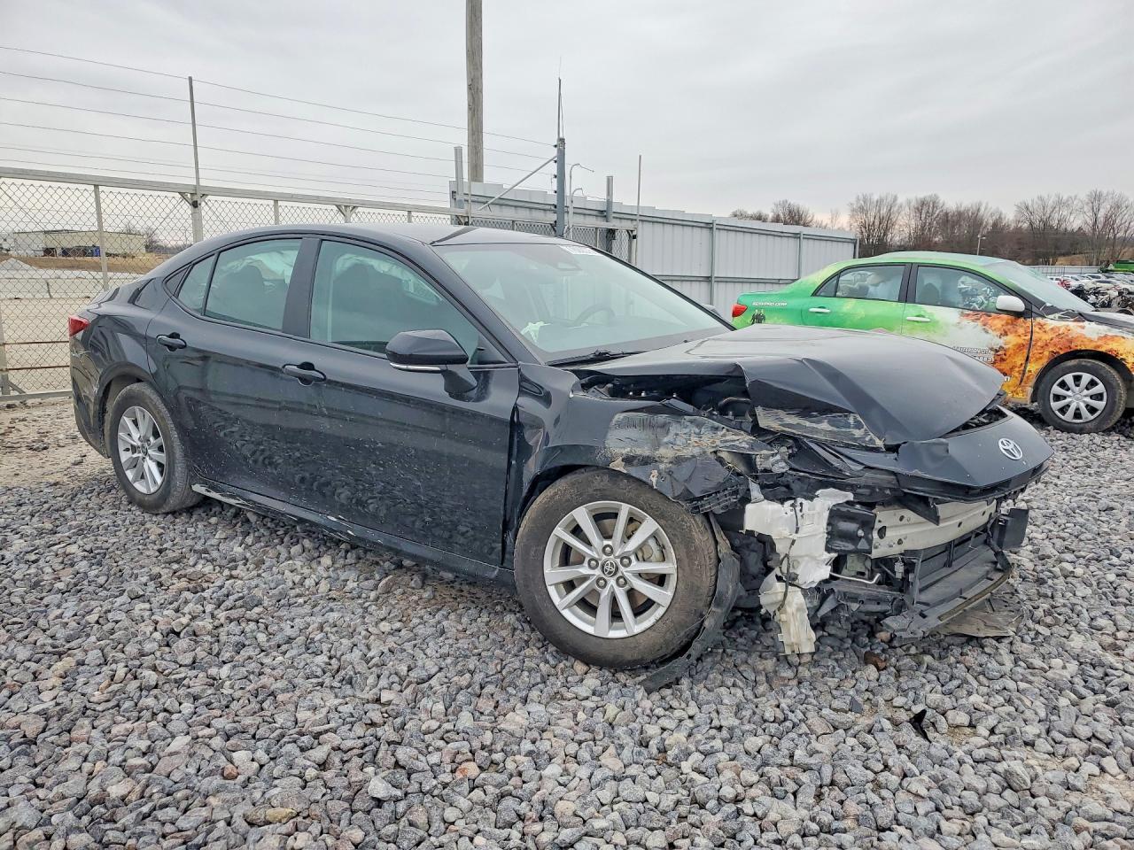 2025 Toyota Camry Le - Фото 4