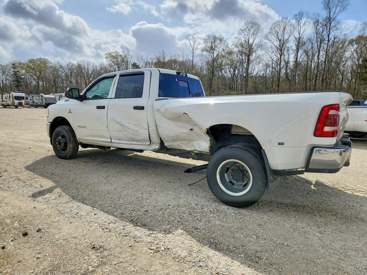 2022 Ram 3500 Tradesman - Фото 2