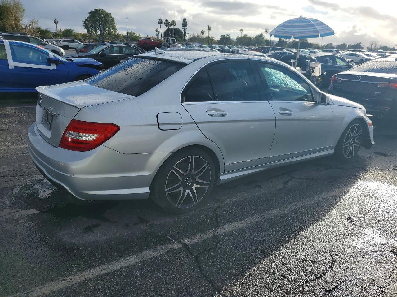 2014 Mercedes-Benz C 250 - Фото 3