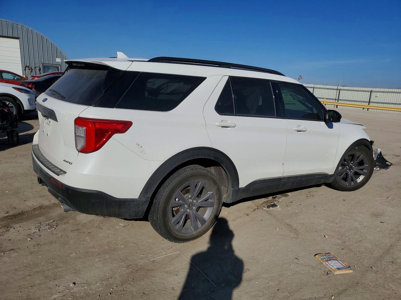 2022 Ford Explorer Xlt - Фото 3