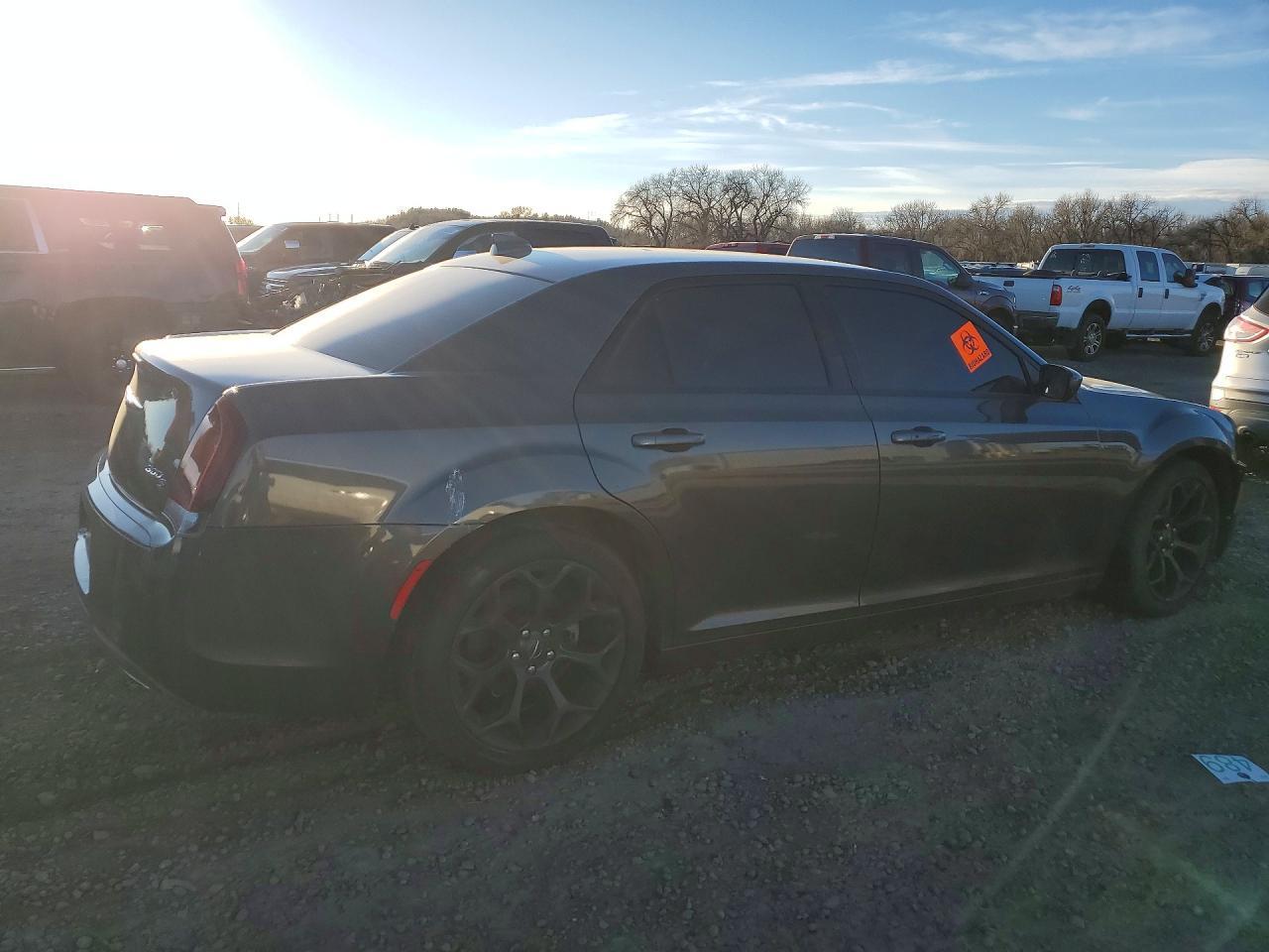 2019 Chrysler 300 S - Image 3