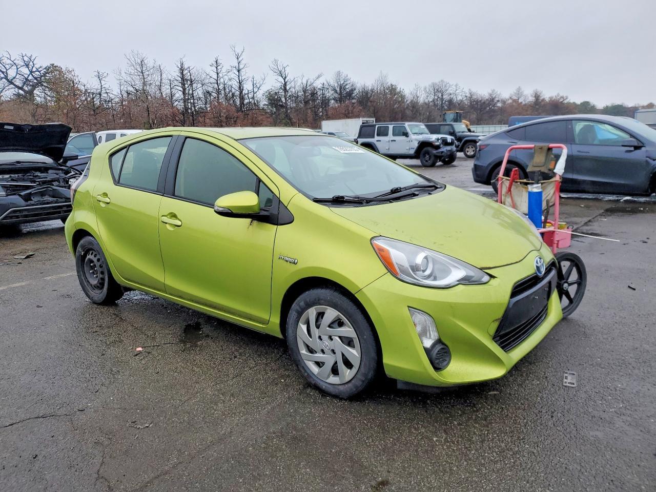 2015 Toyota Prius C - Image 4