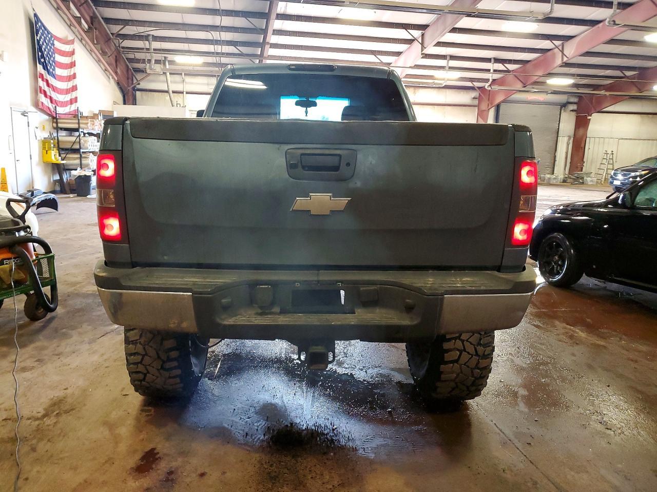 2008 Chevrolet Silverado K2500 Heavy Duty - Image 6