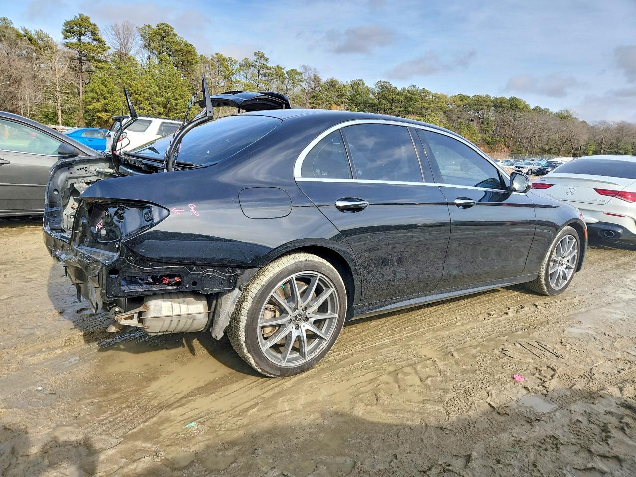 2023 Mercedes-Benz E 450 4Matic - Фото 3