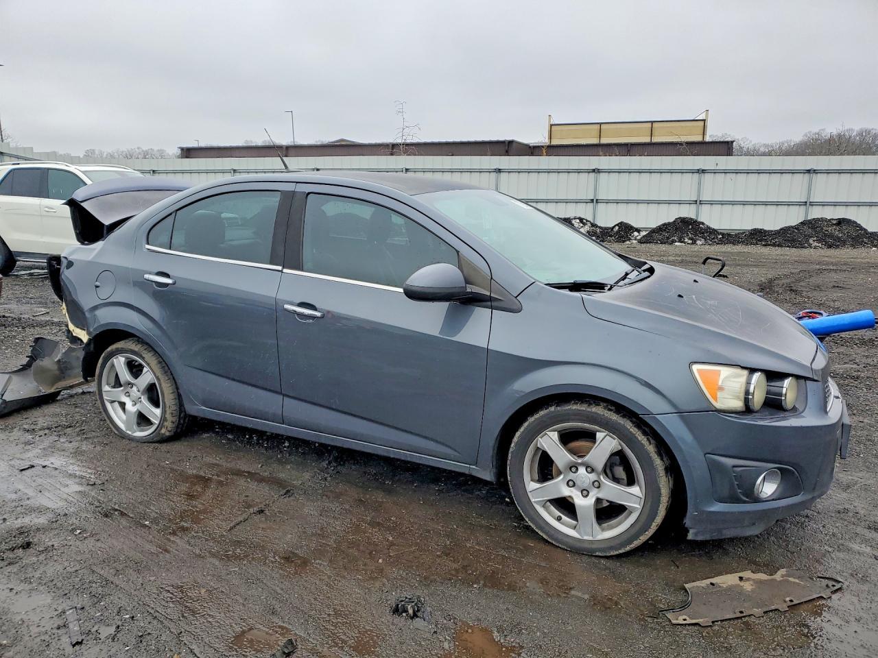 2013 Chevrolet Sonic Ltz - Image 4