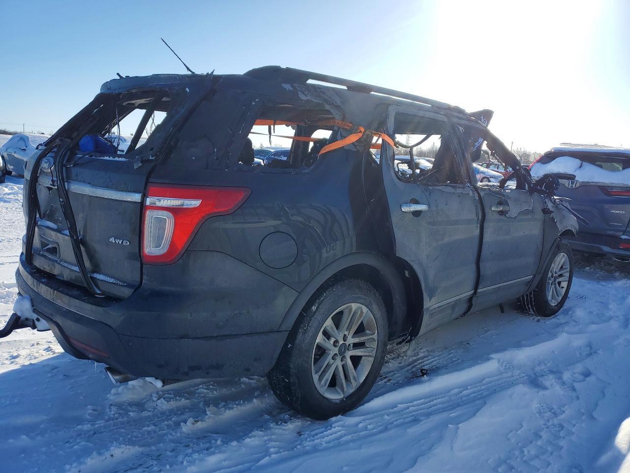 2011 Ford Explorer Xlt - Image 3