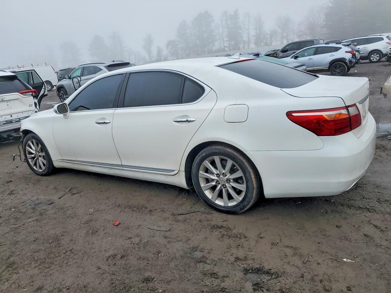 2011 Lexus Ls 460 L - Image 2