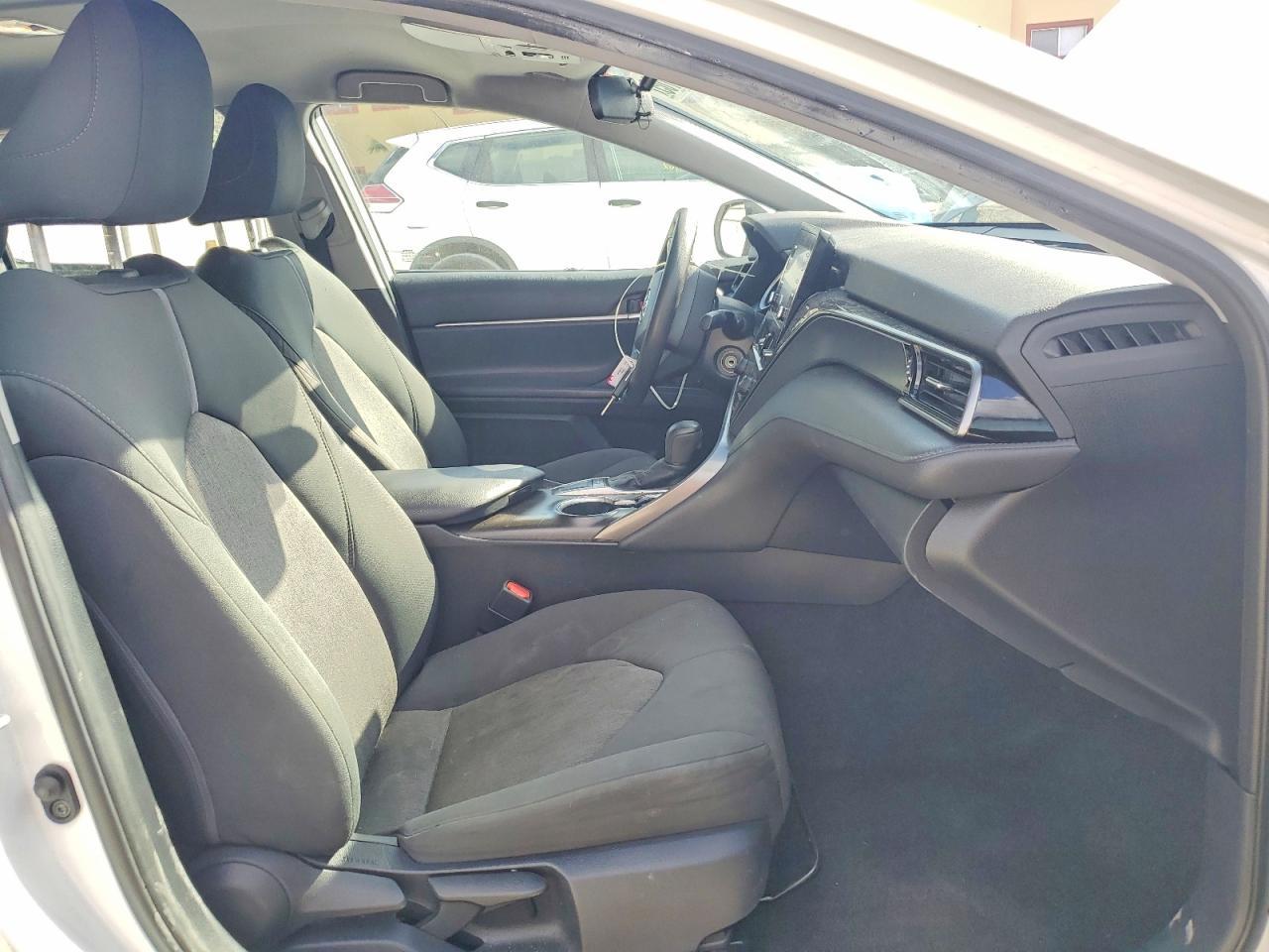 2023 Toyota Camry Le - Image 7