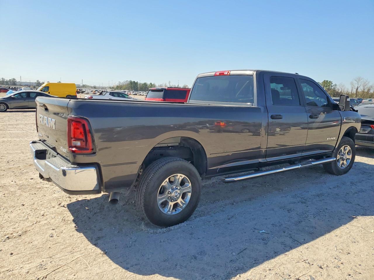 2025 Ram 2500 Big Horn - Фото 3