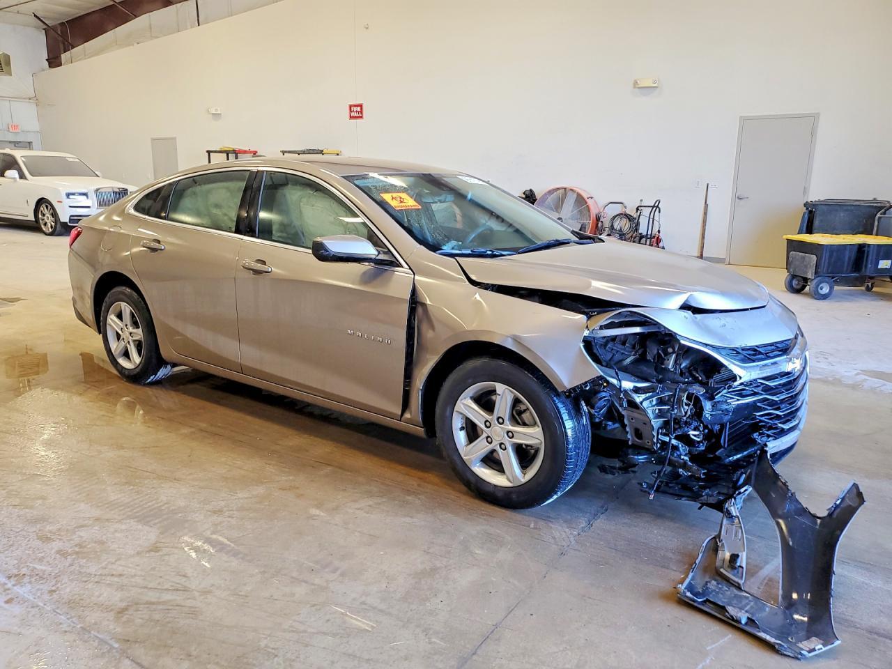 2025 Chevrolet Malibu Ls - Image 4