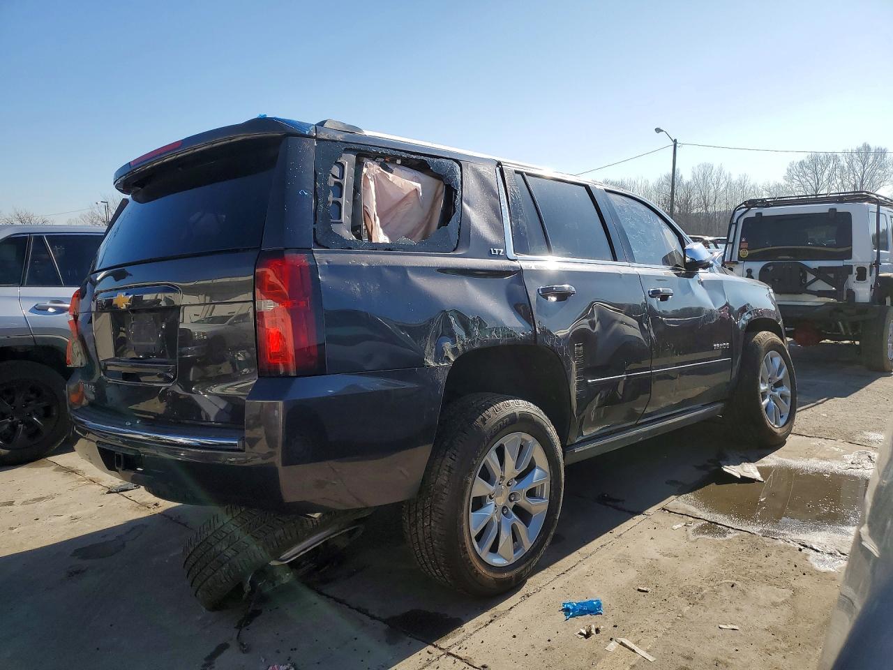 2015 Chevrolet Tahoe K1500 Ltz - Image 3