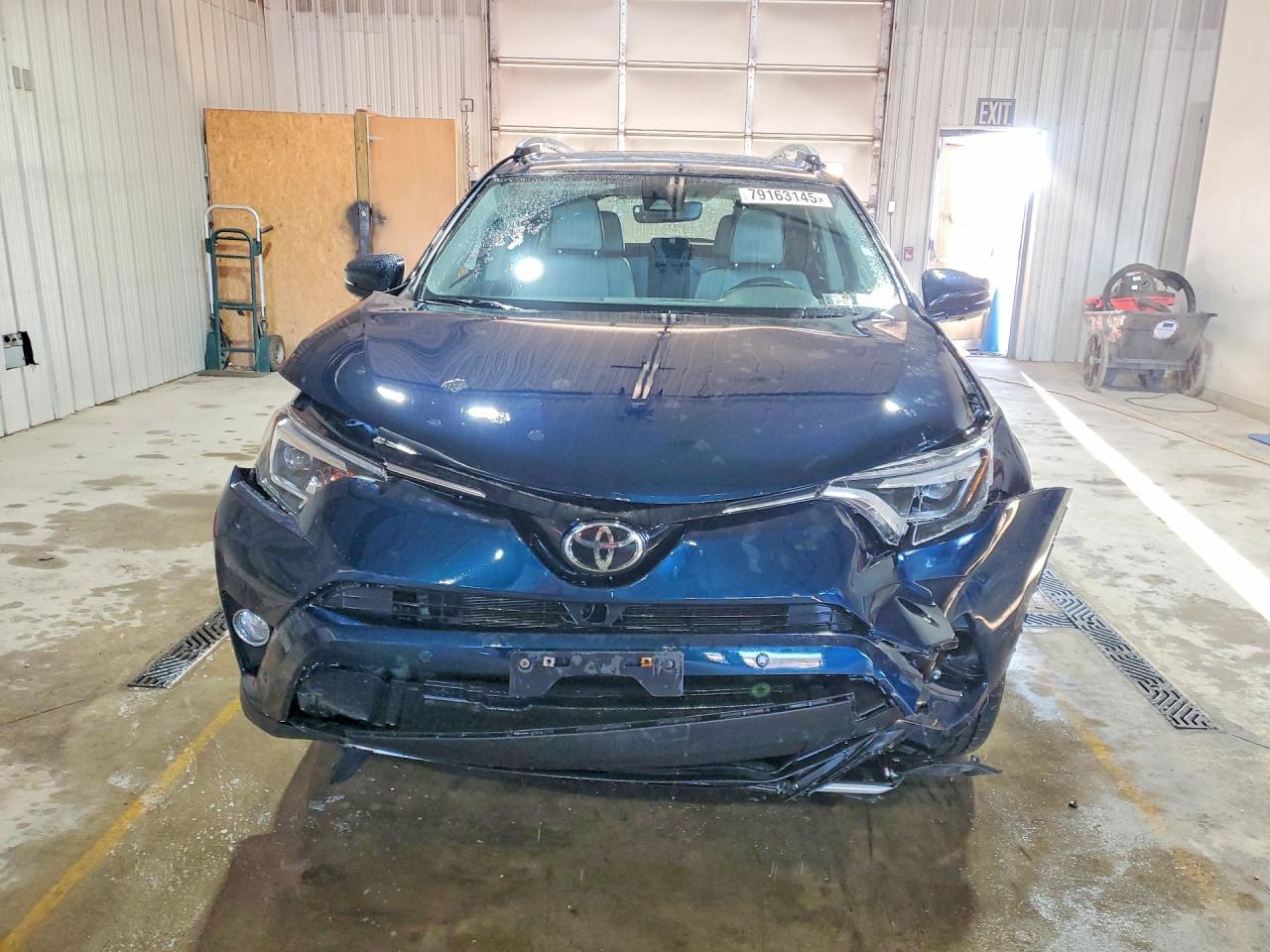 2017 Toyota Rav4 Limited - Image 5