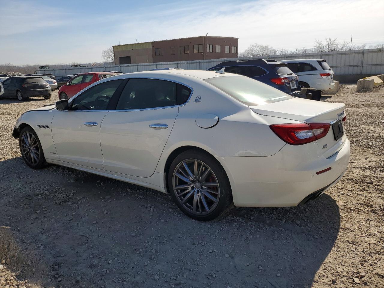 2020 Maserati Quattroporte S - Image 2