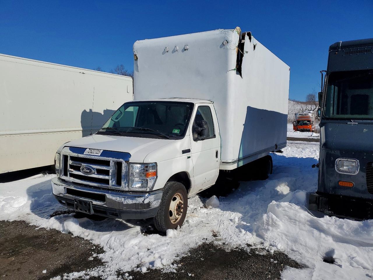 2015 Ford E-350 - Box Truck *** Runs & Drives * Prior Fleet *** - Фото 2