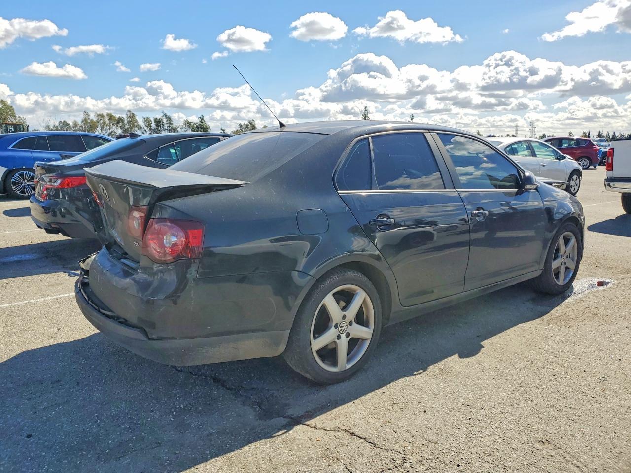 2010 Volkswagen Jetta Limited - Фото 3