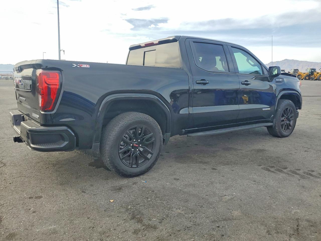2024 GMC Sierra K1500 Elevation - Фото 3