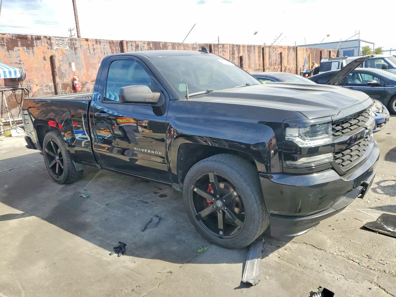 2016 Chevrolet Silverado C1500 - Image 4