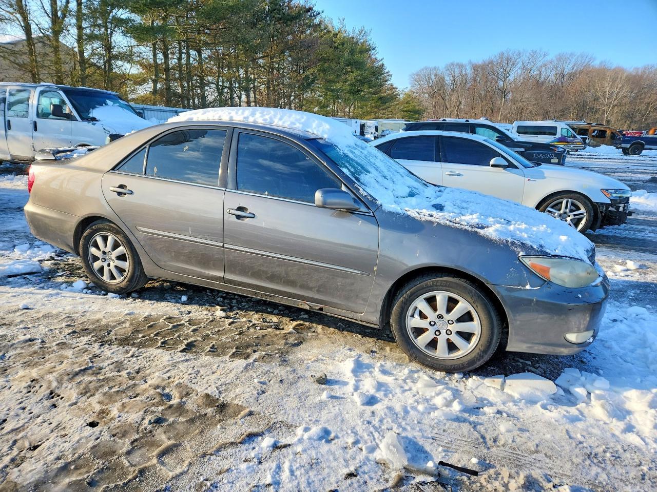 2003 Toyota Camry Le - Image 4