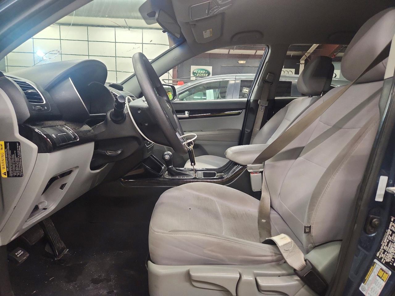 2014 Kia Sorento Lx - Image 7