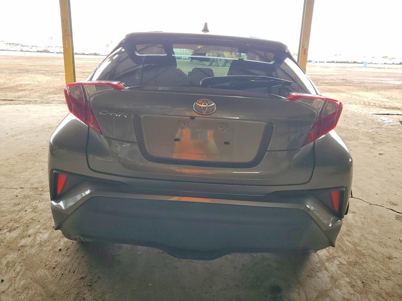 2021 Toyota C-Hr Xle - Фото 6