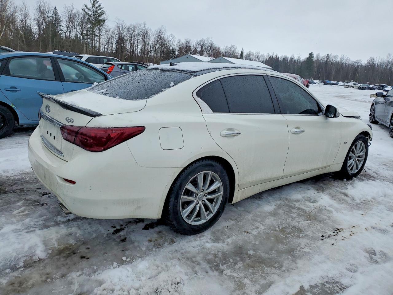 2017 Infiniti Q50 Premium - Image 3