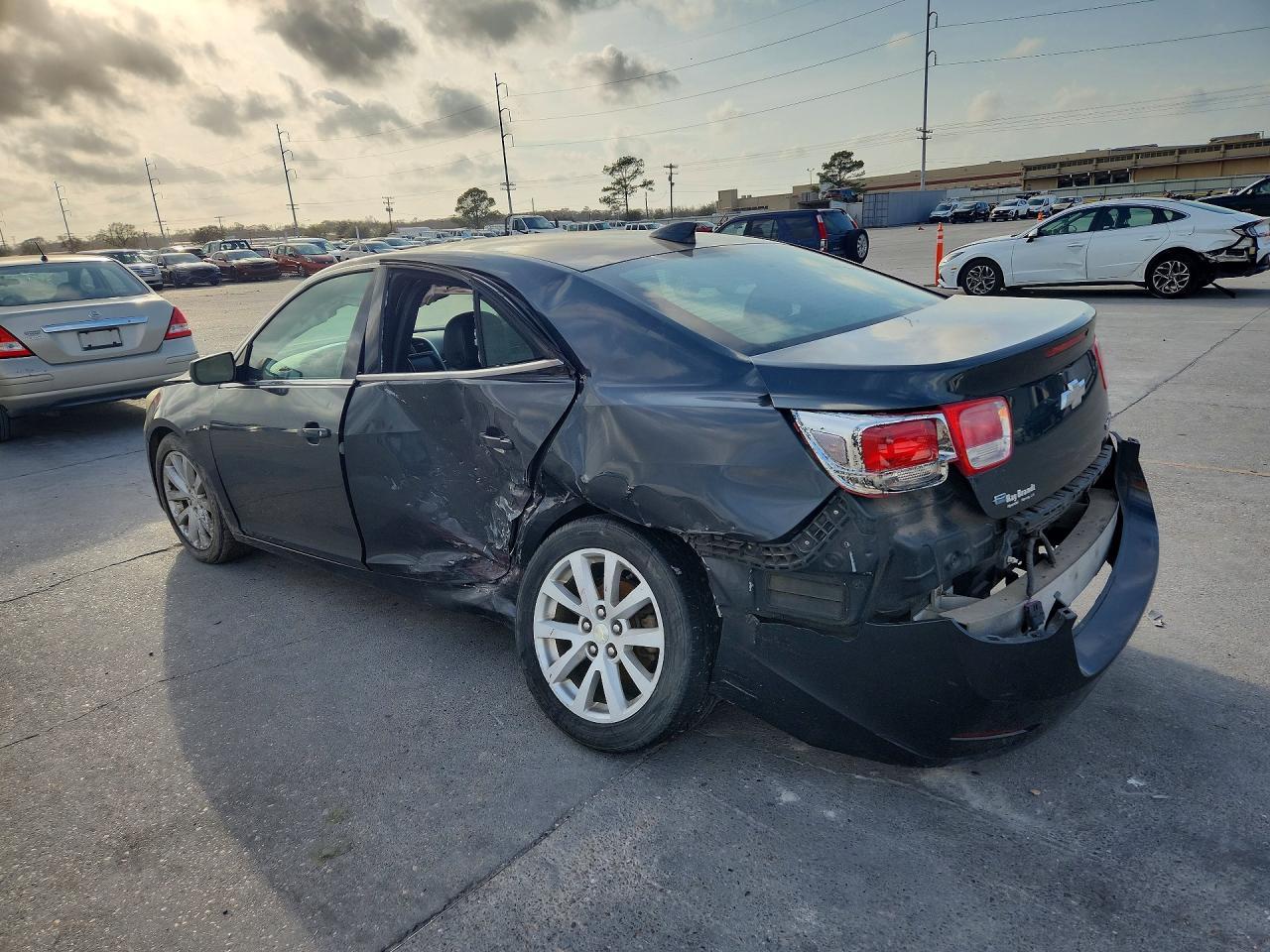 2015 Chevrolet Malibu 2Lt - Фото 2