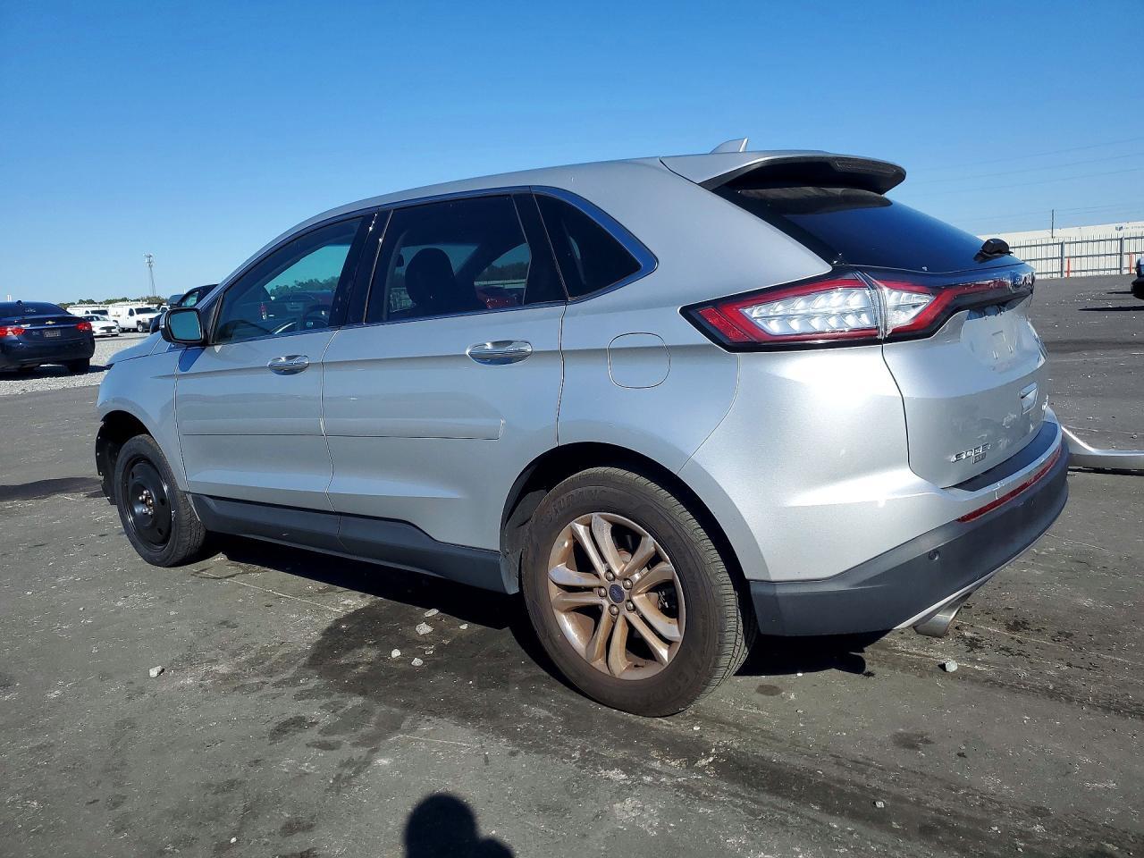 2017 Ford Edge Titanium - Фото 2