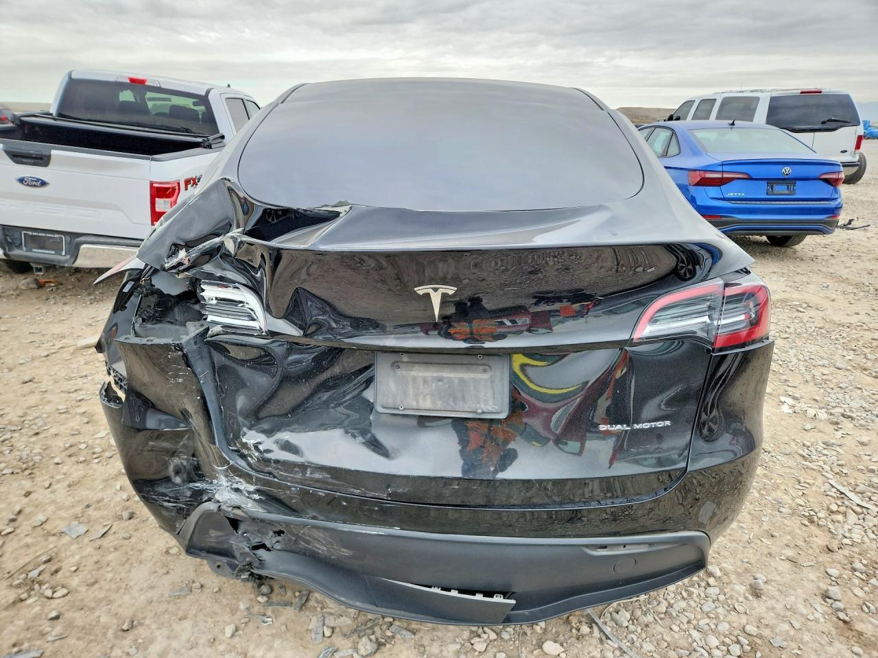 2024 Tesla Model Y - Фото 6