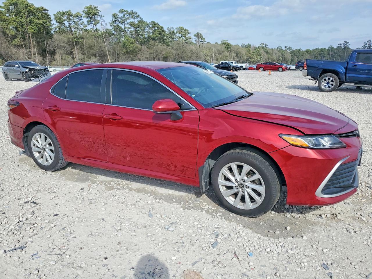 2022 Toyota Camry Le - Фото 4