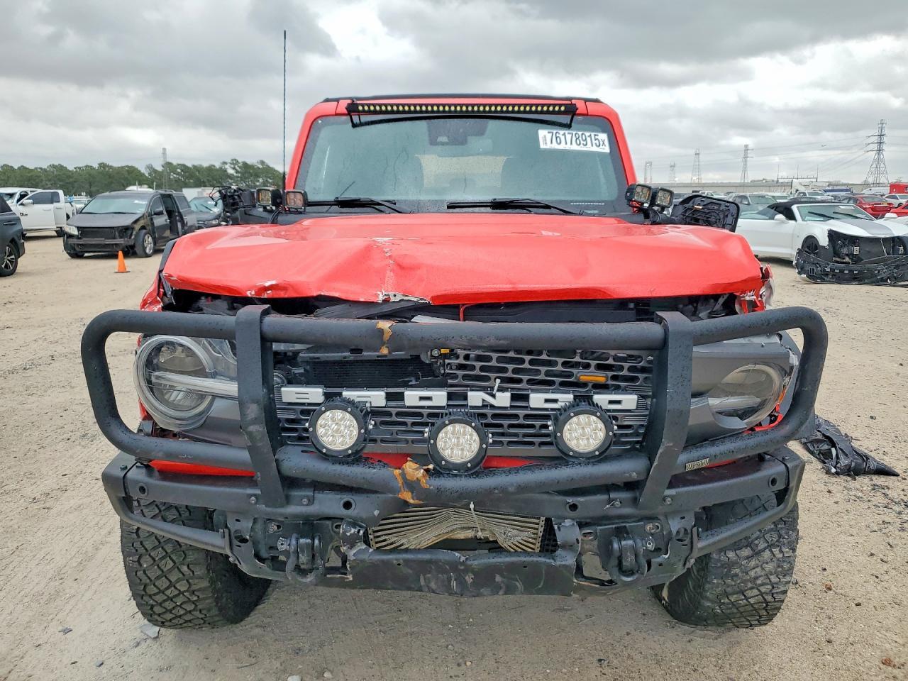 2023 Ford Bronco Base - Image 5