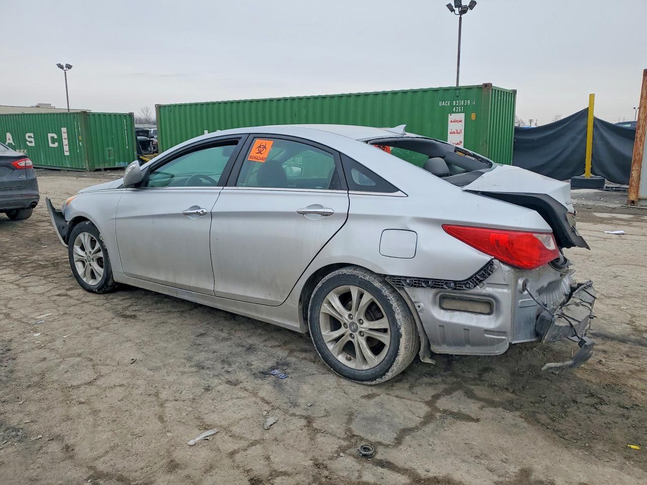 2013 Hyundai Sonata - Image 2