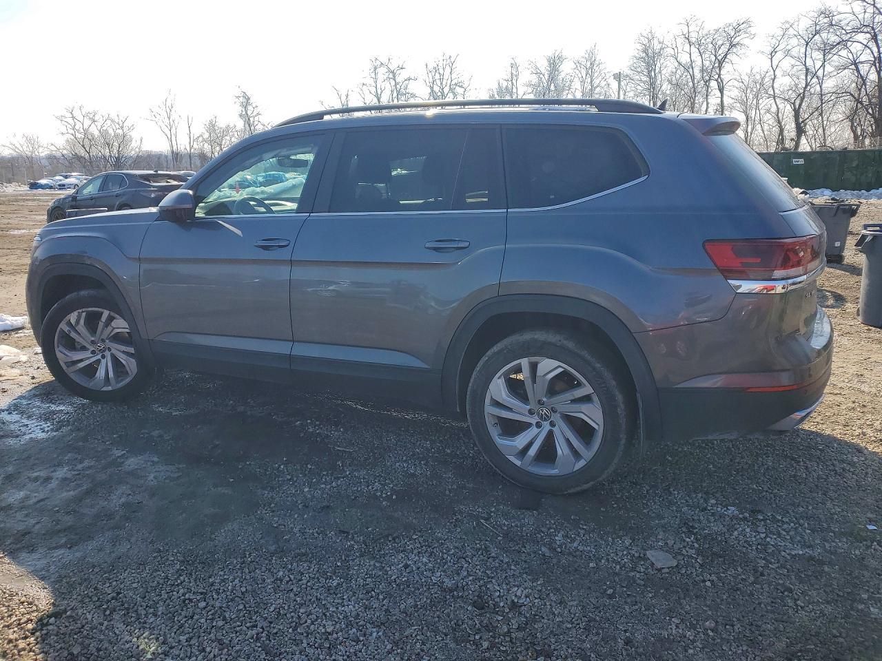 2022 Volkswagen Atlas Se - Image 2