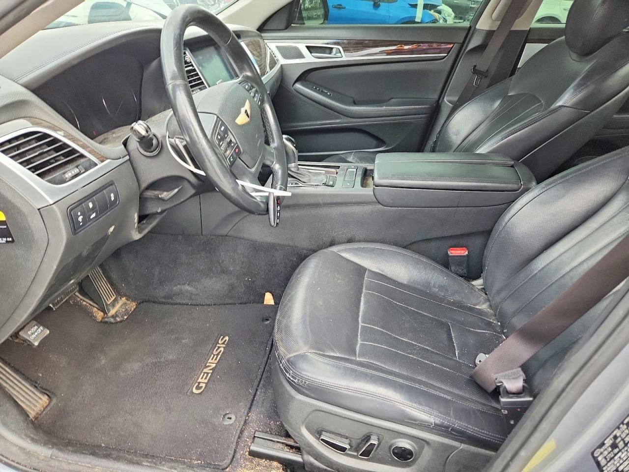 2015 Hyundai Genesis 3.8L - Фото 7