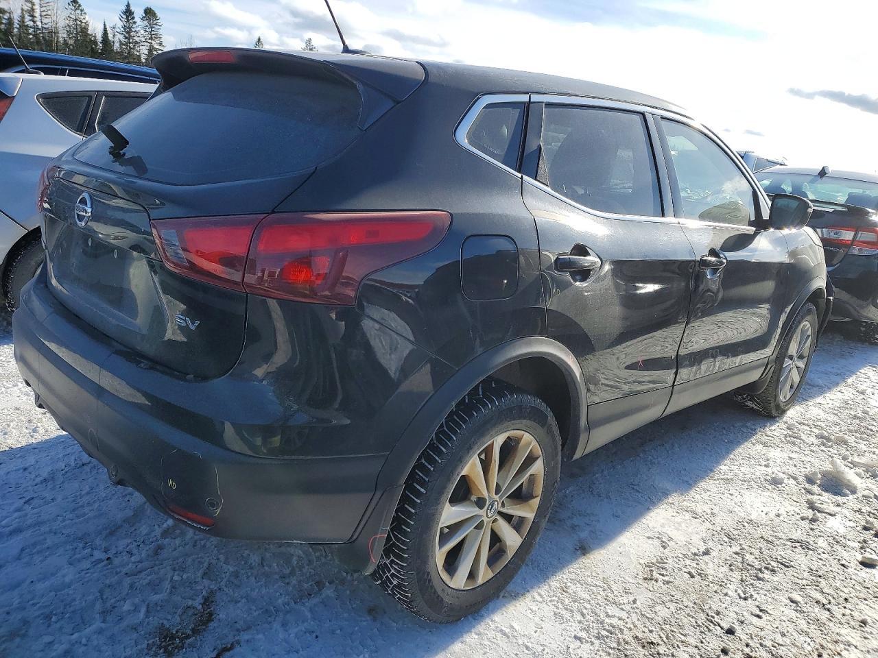 2019 Nissan Rogue Sport S - Image 3